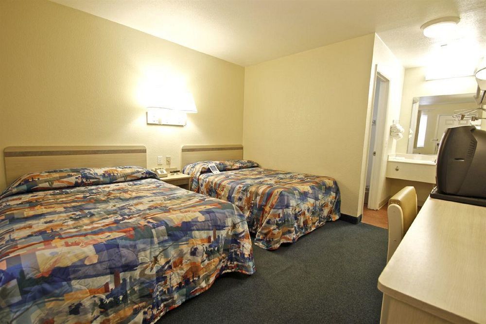 West Ashley Inn Charleston Extérieur photo