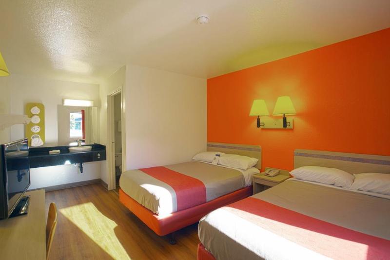 West Ashley Inn Charleston Extérieur photo