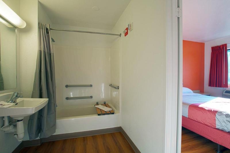 West Ashley Inn Charleston Extérieur photo